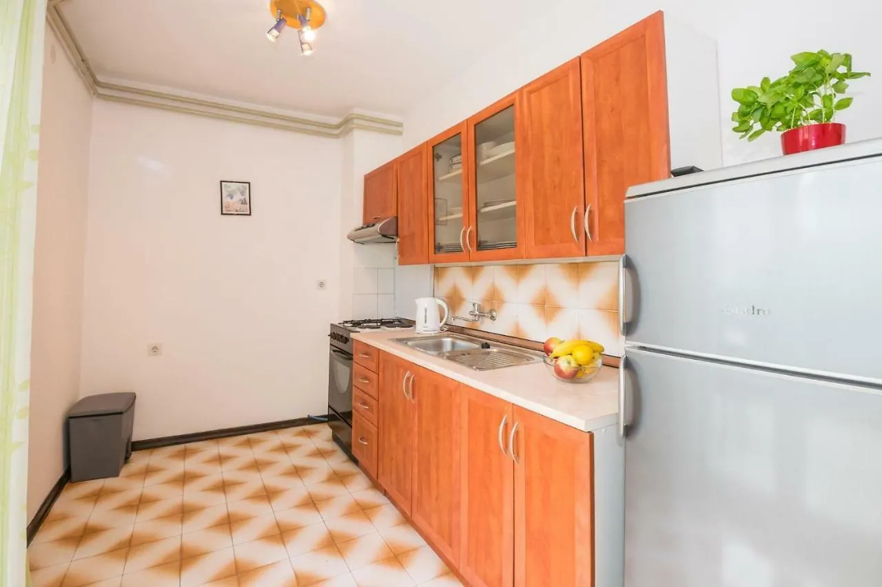 Apartment Near Bijeca Sand Beach In Medolino